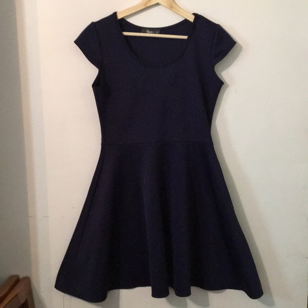 🌟🌟Navy Blue Cap Sleeve Skater Dress🌟🌟 - Picture 3 of 4